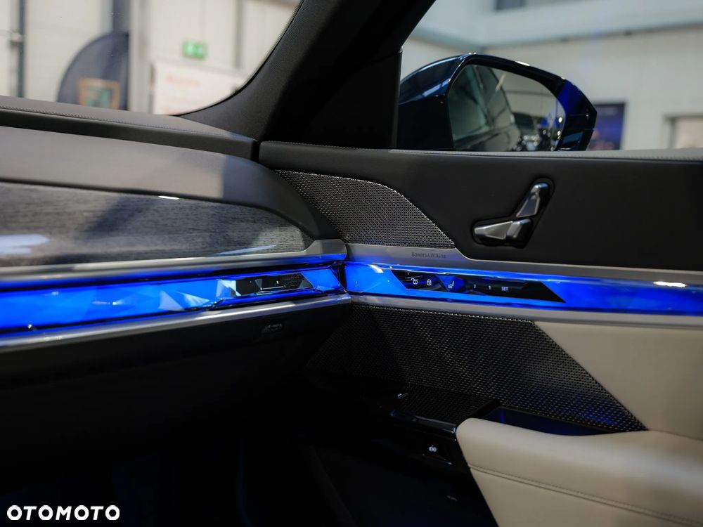 BMW Seria 7 740d xDrive sport - 37