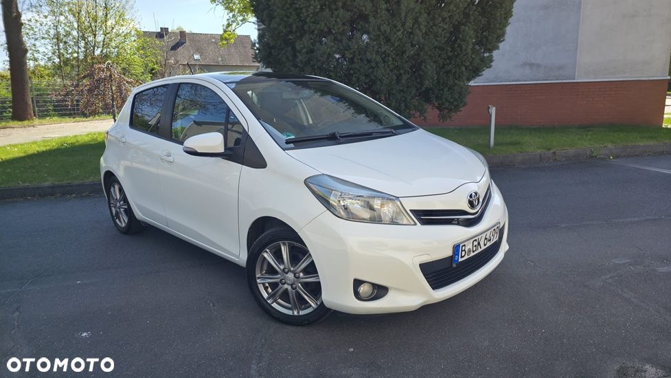 Toyota Yaris 1.33 Premium - 2