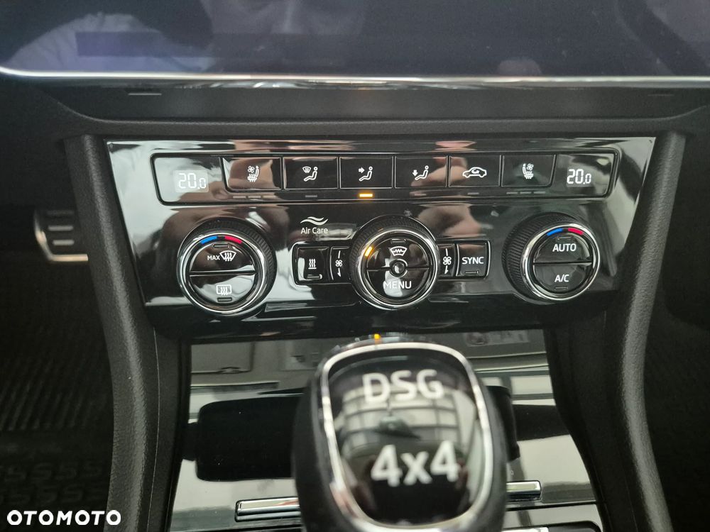 Skoda Superb 2.0 TDI 4x4 L&K DSG - 18