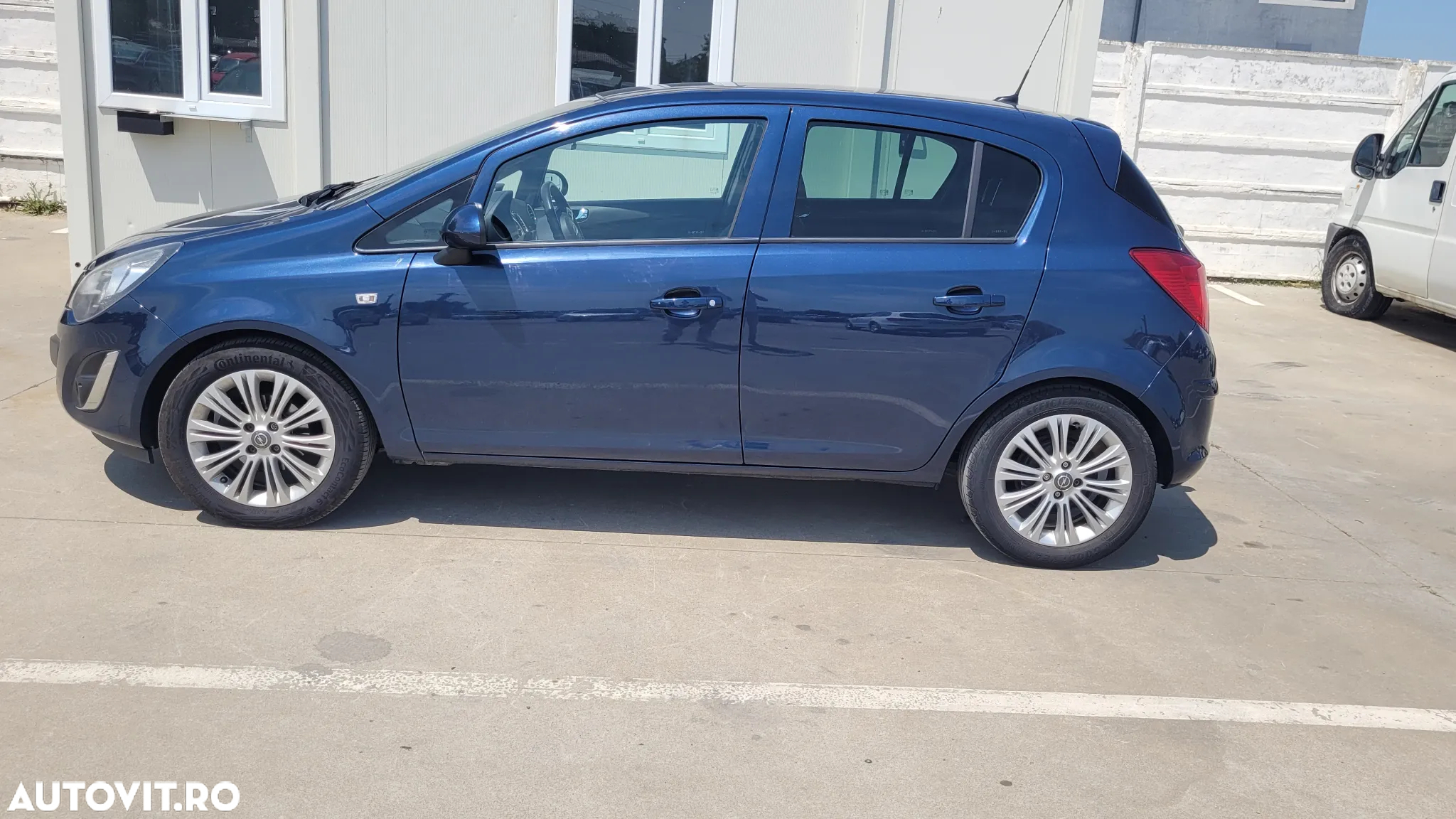 Opel Corsa 1.2 Cosmo - 17