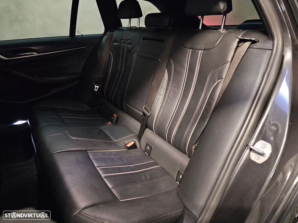 BMW 530 e Pack Desportivo M - 22