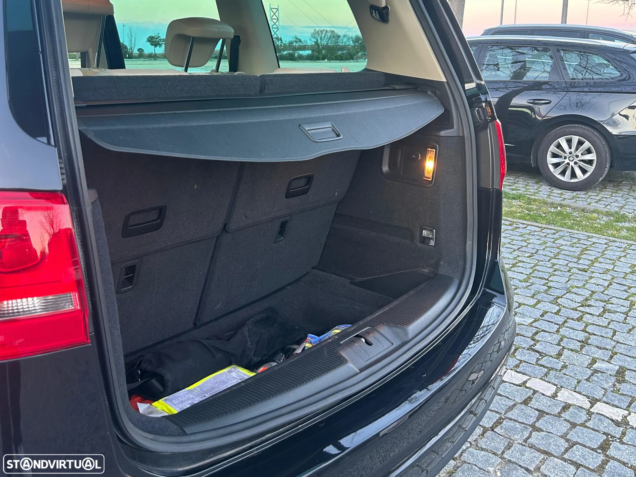 VW Sharan 2.0 TDI Highline DSG - 38