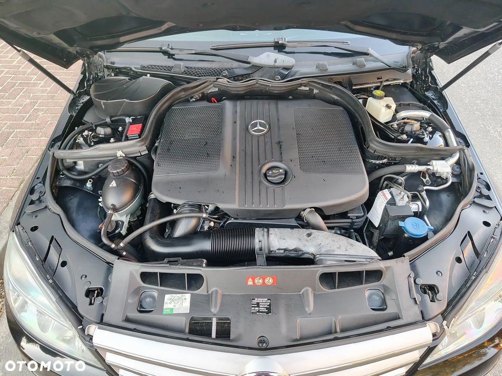 Mercedes-Benz Klasa C 220 CDI DPF Automatik BlueEFFICIENCY Avantgarde - 37