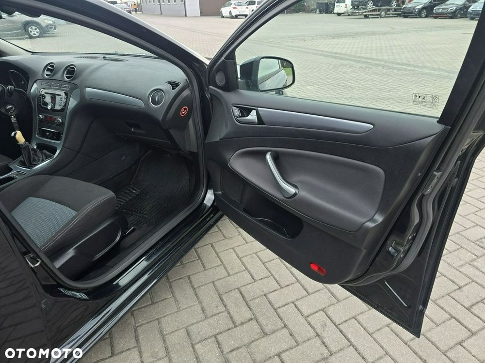 Ford Mondeo - 21