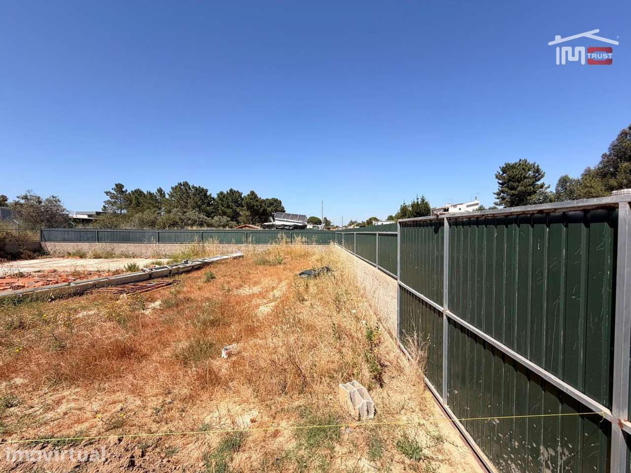 Terreno Urbano na Quinta Nova da Lobateira em Fernão Ferro - Grande imagem: 2/7
