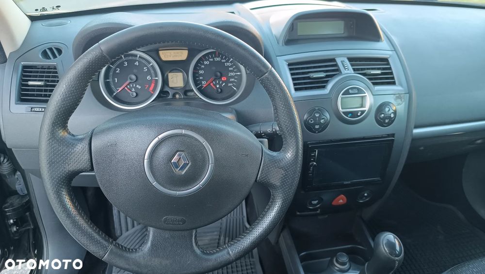 Renault Megane 1.6 Avantage - 17