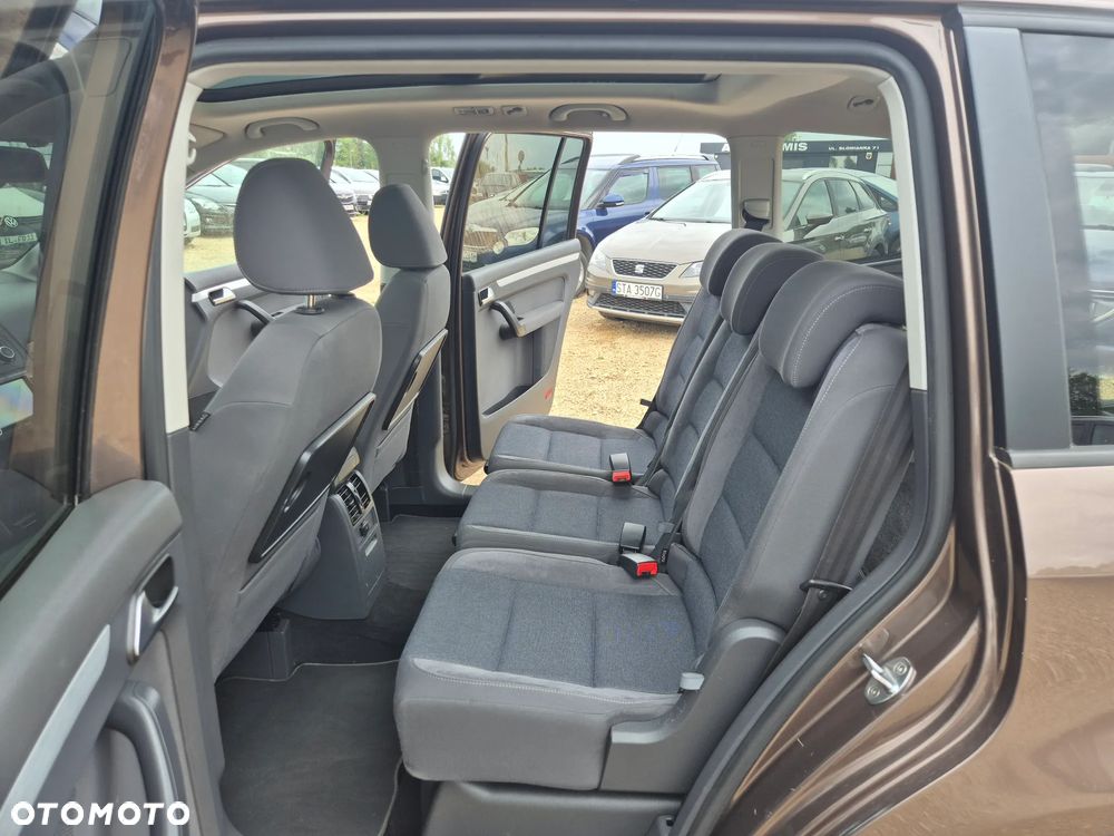 Volkswagen Touran 1.6 TDI DPF BlueMotion Technology MATCH - 6
