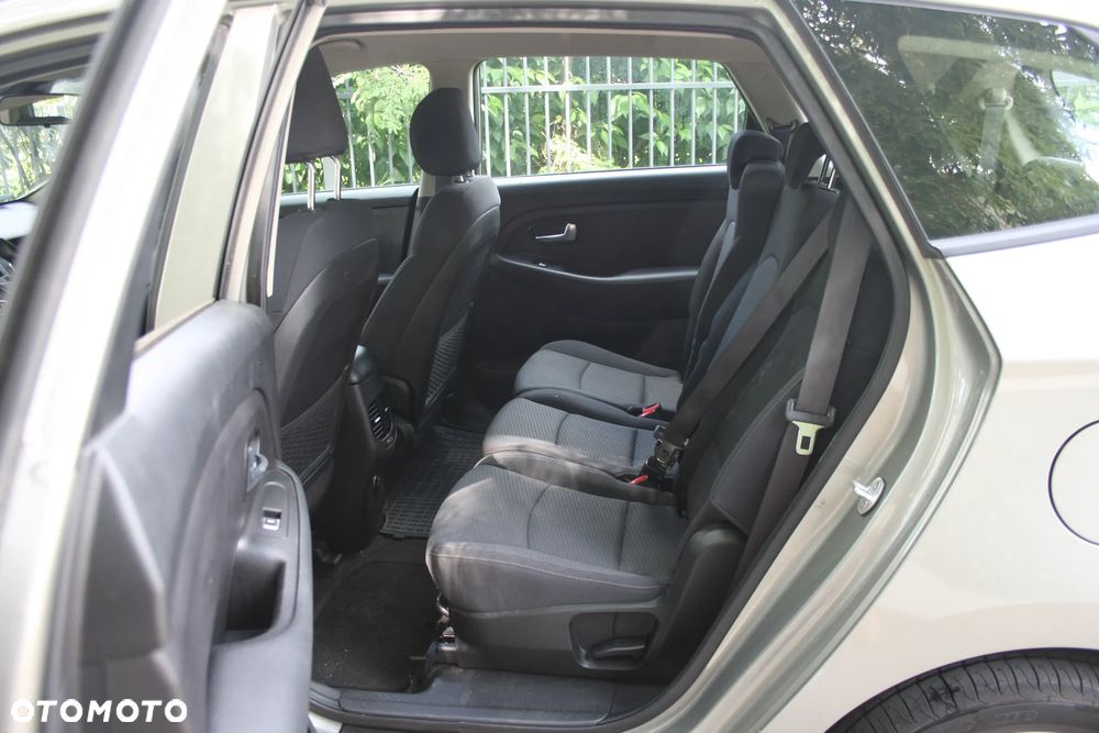 Kia Carens 1.6 GDI M 7os - 19