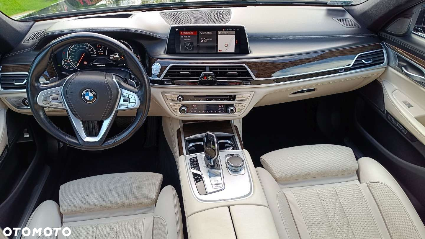 BMW Seria 7 - 26