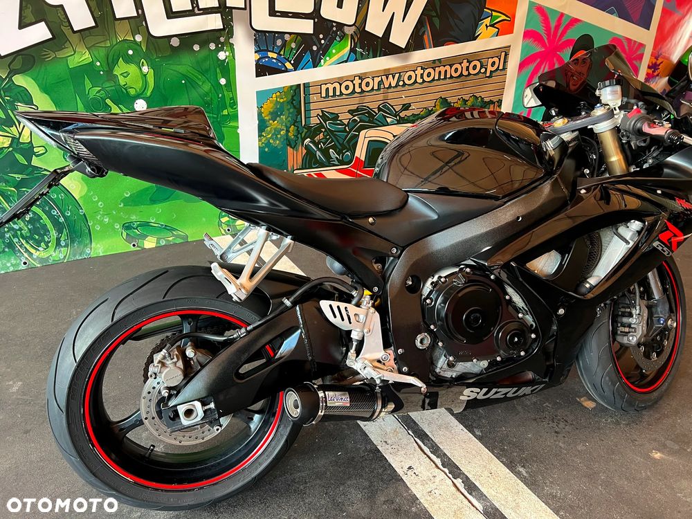 Suzuki GSX-R - 10