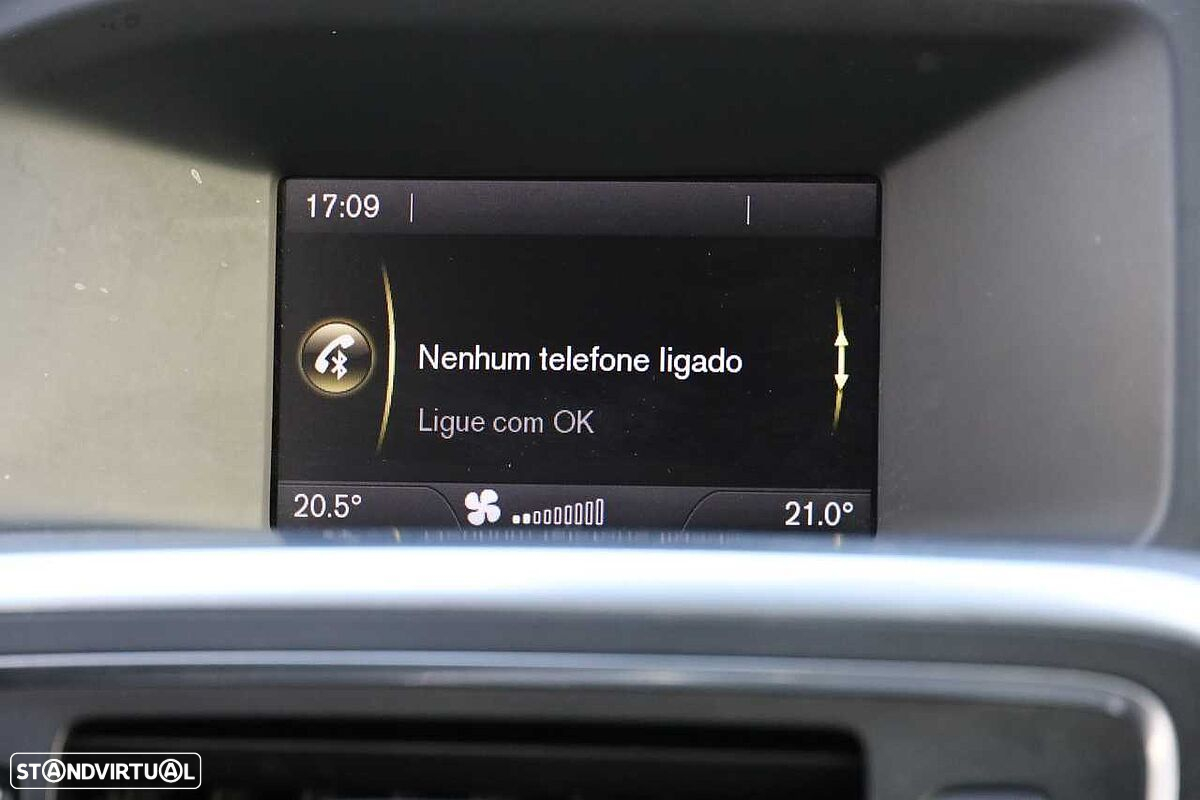 Volvo V60 2.0 D2 Momentum - 15
