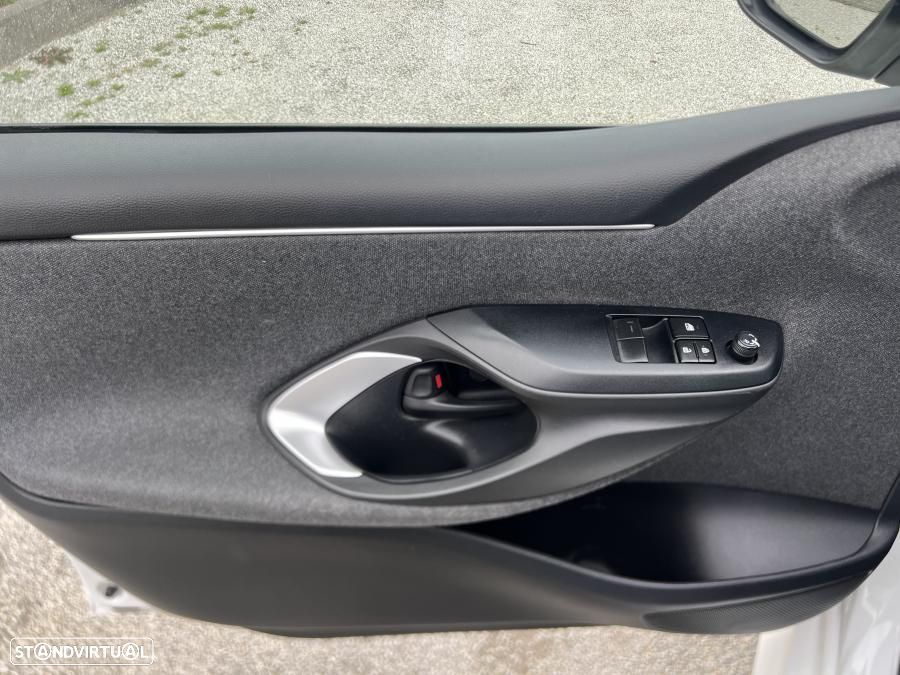 Toyota Yaris 1.5 HDF Comfort Plus - 16