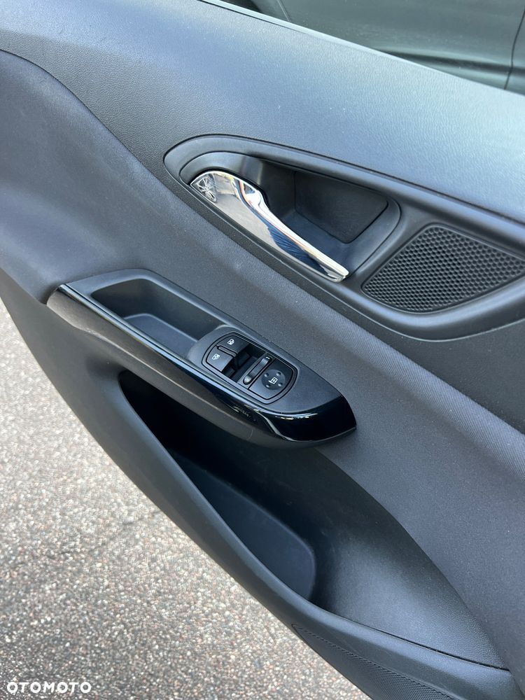 Opel Corsa 1.4 Cosmo - 18