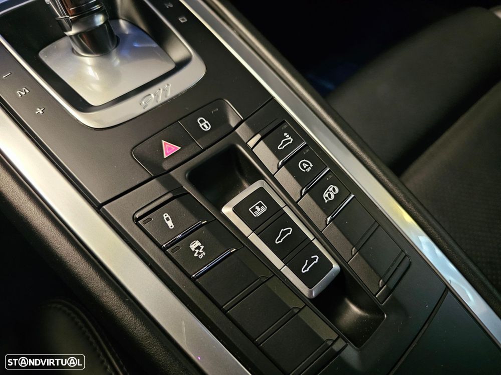 Porsche 911 (991) Carrera 4S PDK - 23