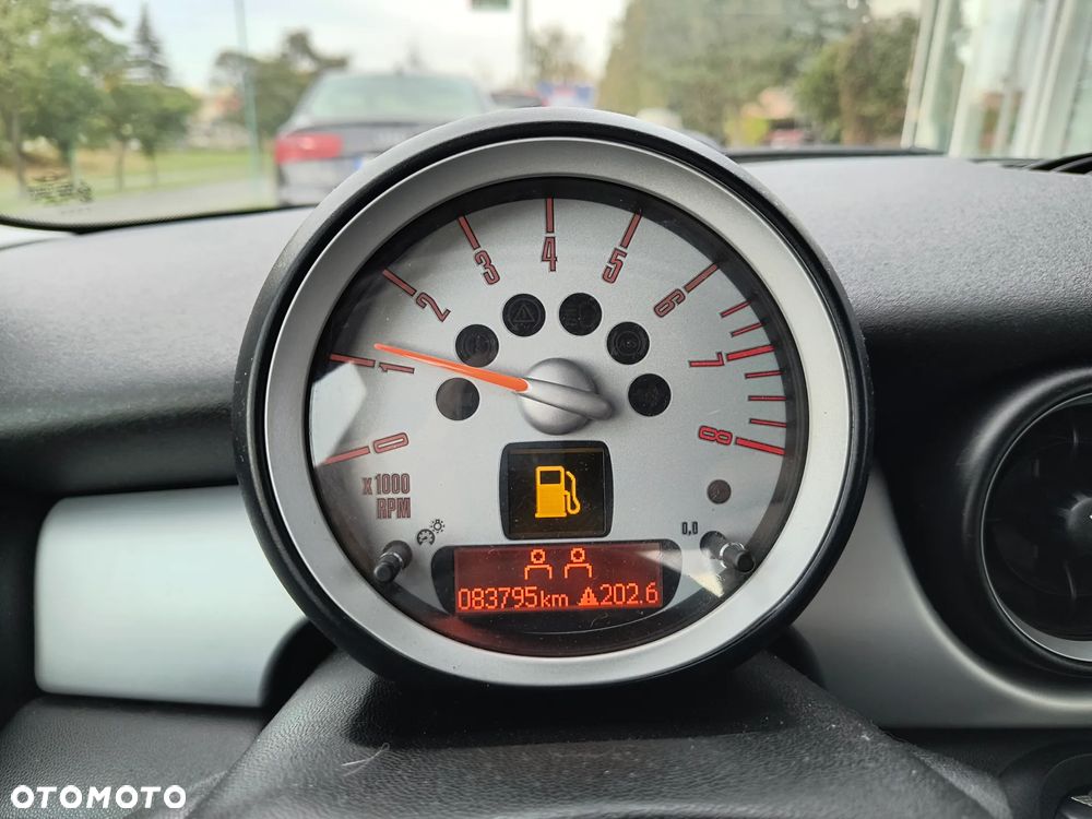 MINI ONE Standard - 8