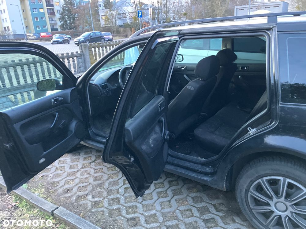 Volkswagen Golf - 4