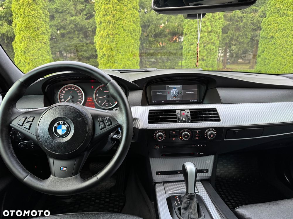 BMW Seria 5 530d Touring - 34