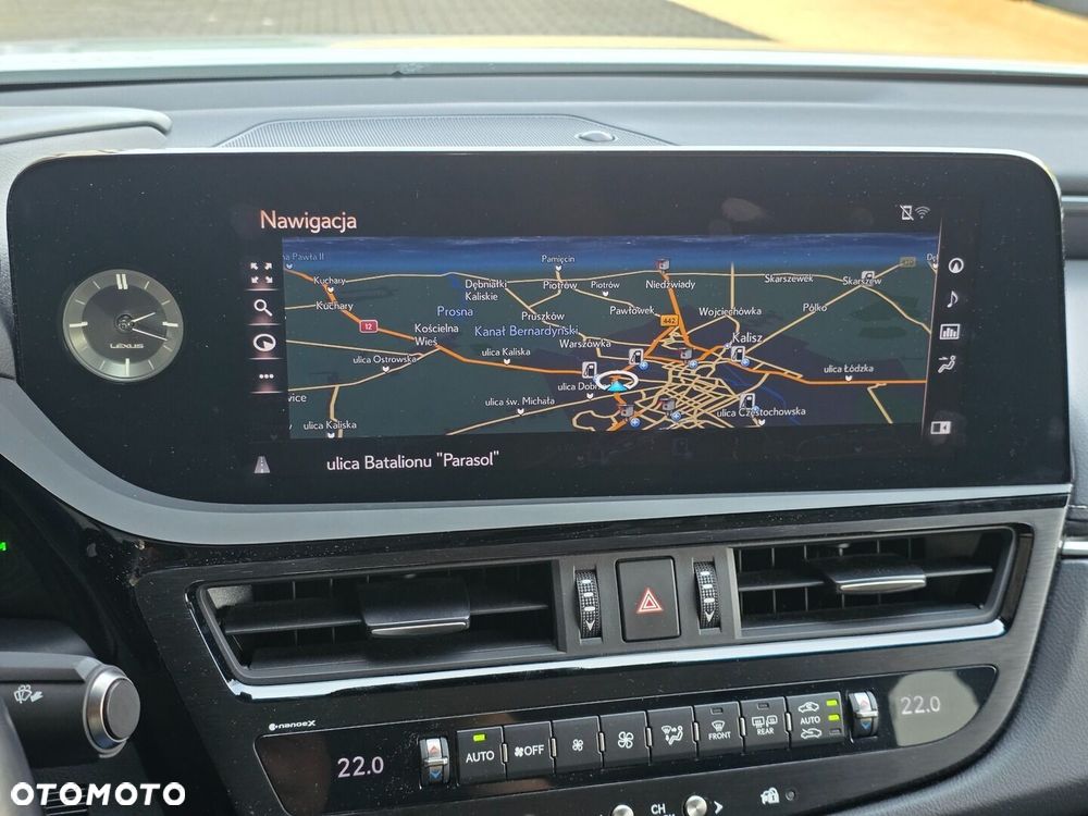 Lexus ES 300h Business Edition - 12