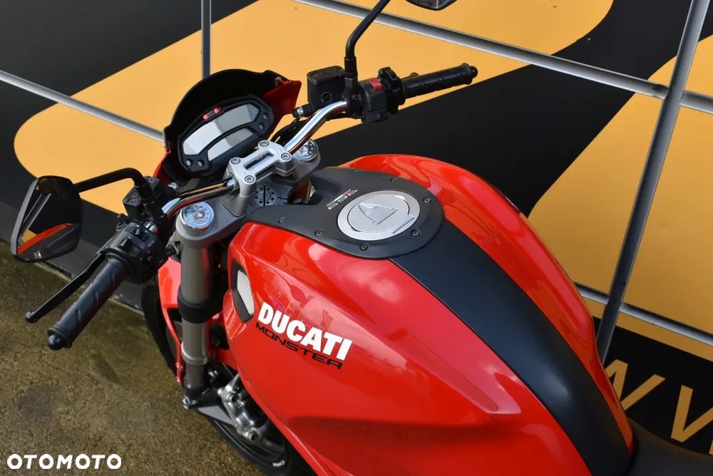 Ducati Monster - 12