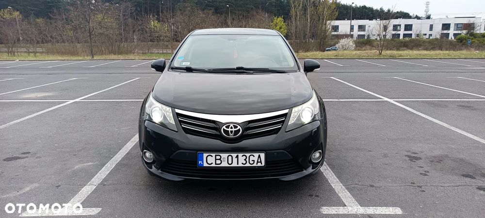 Toyota Avensis 2.0 D-4D Premium - 2