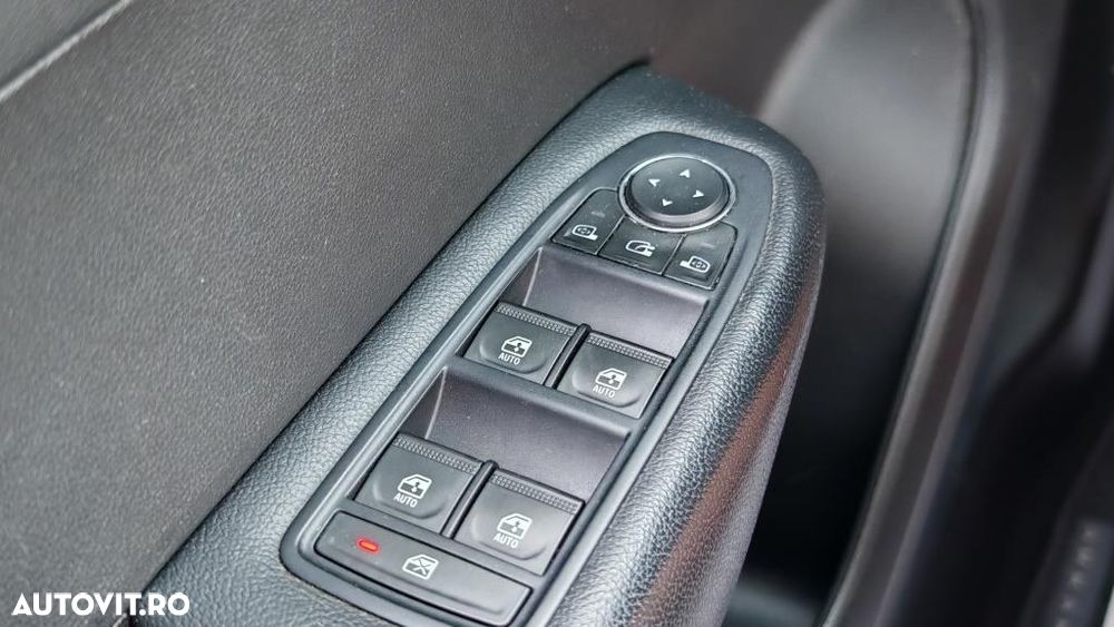 Renault Arkana E-TECH 145 Evolution - 25