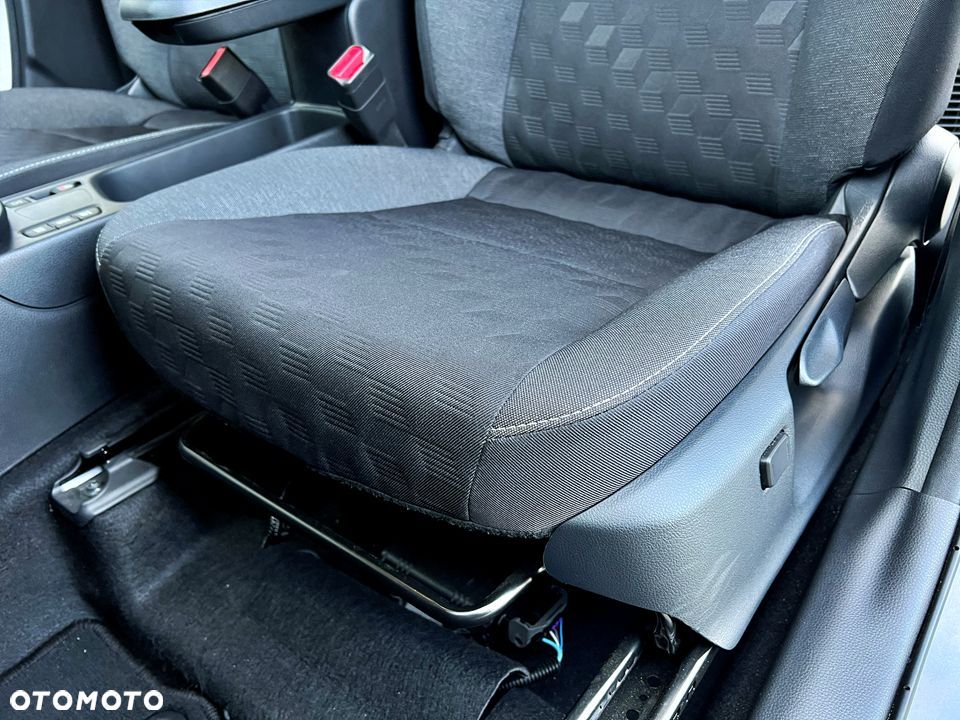 Toyota Yaris Hybrid 1.5 Style - 16