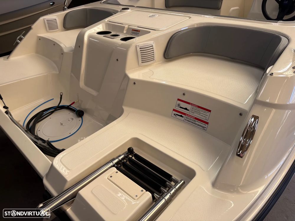 Bayliner Element M17 - 8