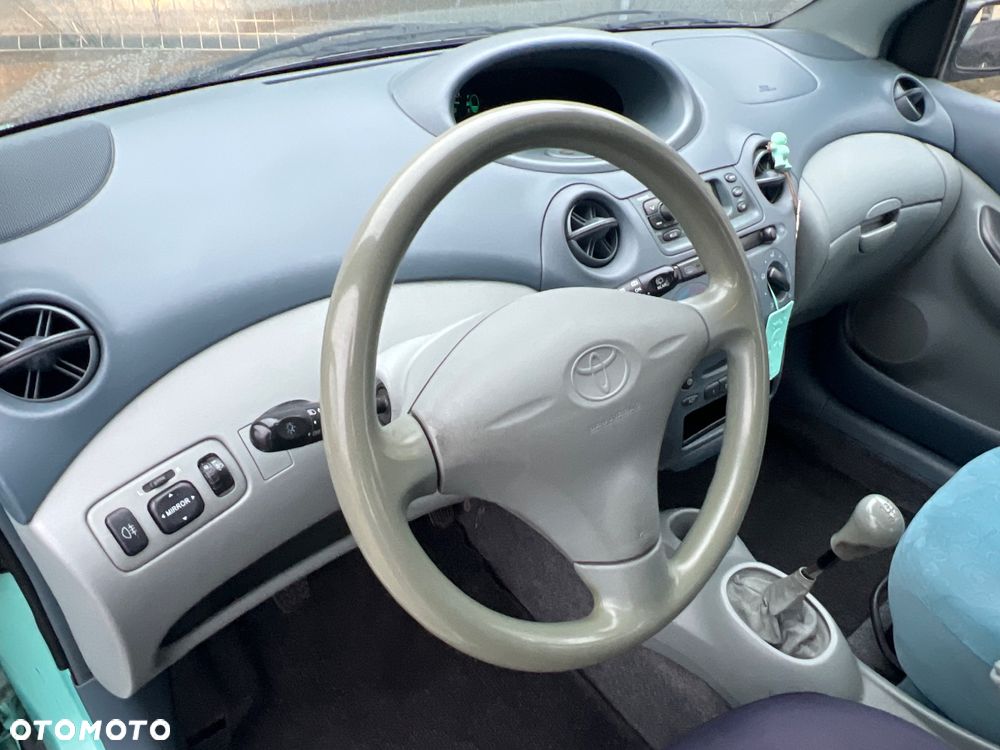 Toyota Yaris - 13