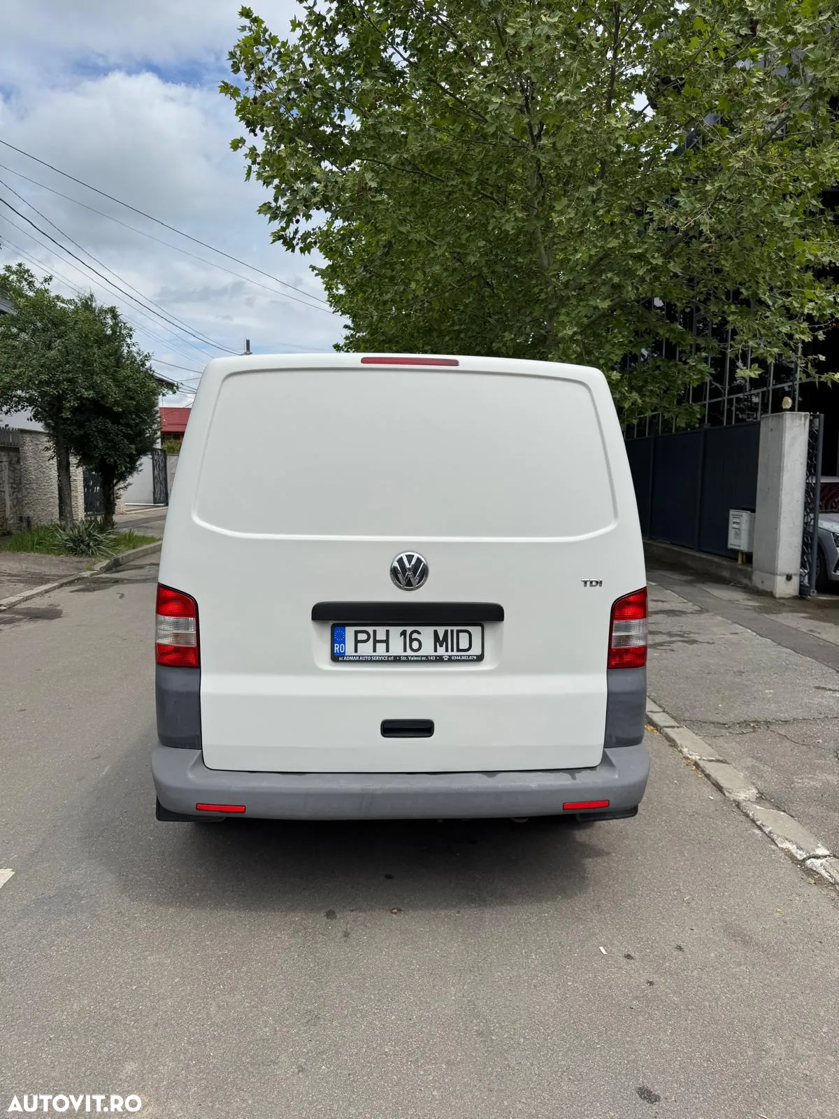 Volkswagen Transporter - 2