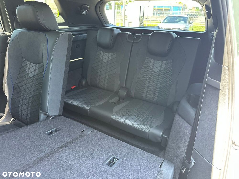 Volkswagen Tayron 2.0 TSI 4Mot R-Line DSG - 17