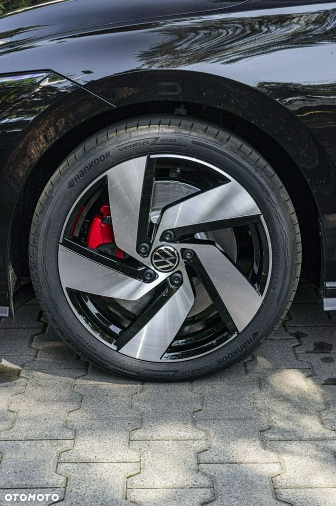 Volkswagen Golf - 21