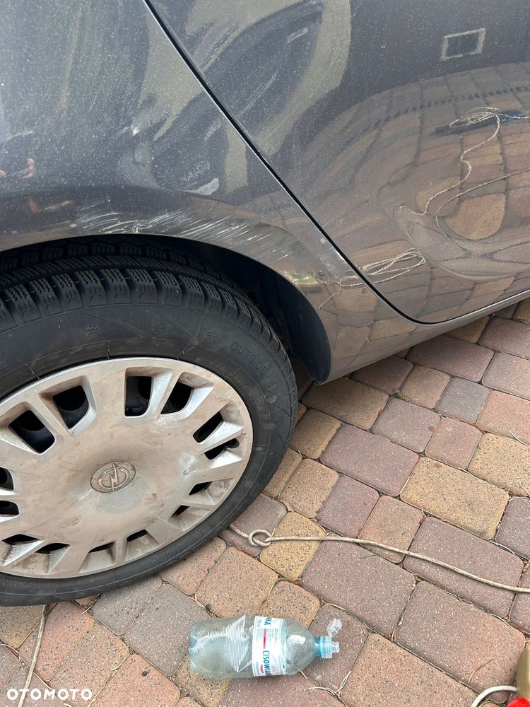 Opel Astra 1.6 Edition Sport - 17