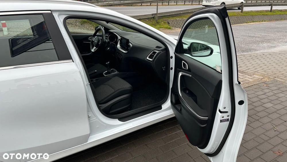 Kia Ceed - 4