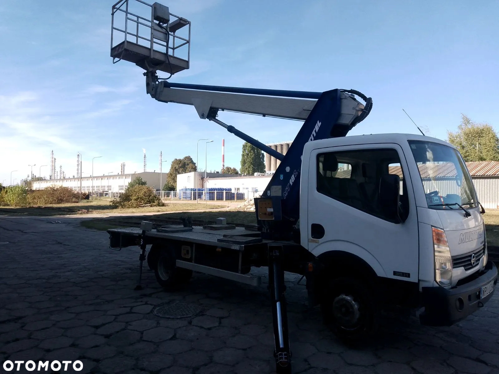 Nissan Cabstar - 4