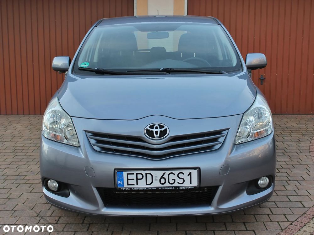 Toyota Verso 1.6 7-Sitzer Life - 2