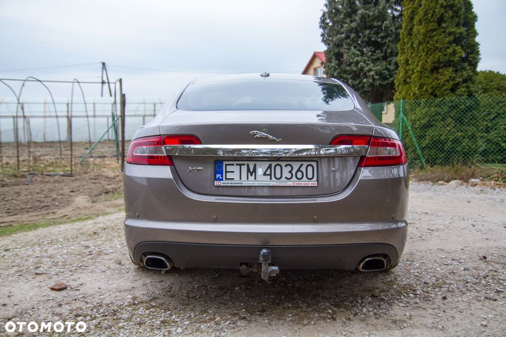 Jaguar XF - 6