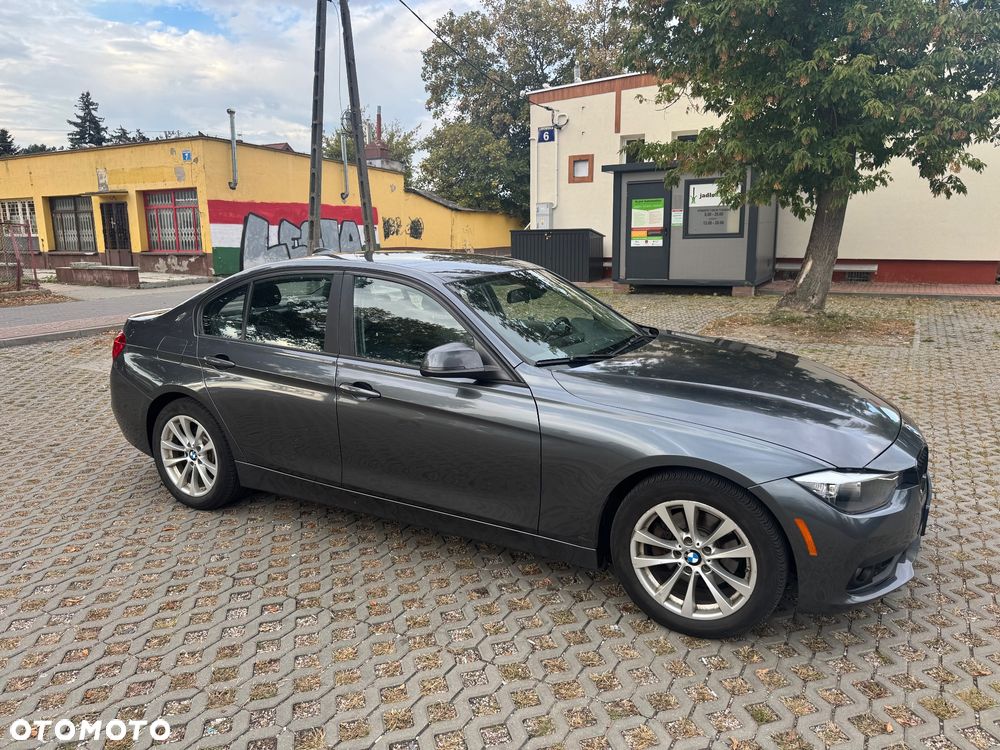 BMW 320I 2016 photo 4