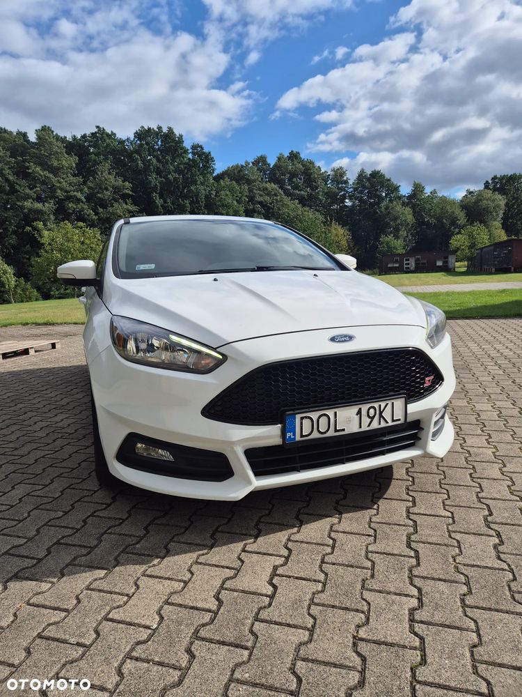 Ford Focus 2.0 EcoBoost ST - 16