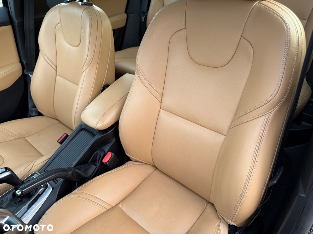 Volvo V40 Cross Country D3 Momentum - 27