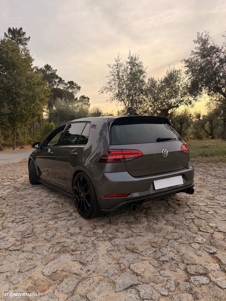 VW Golf - 6