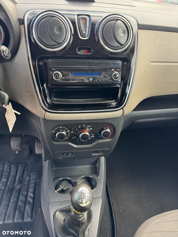 Dacia Lodgy dCi 110 Celebration - 16