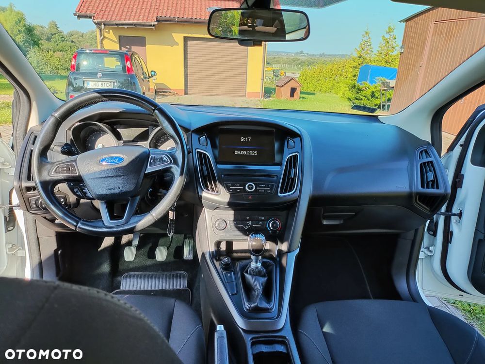 Ford Focus - 17