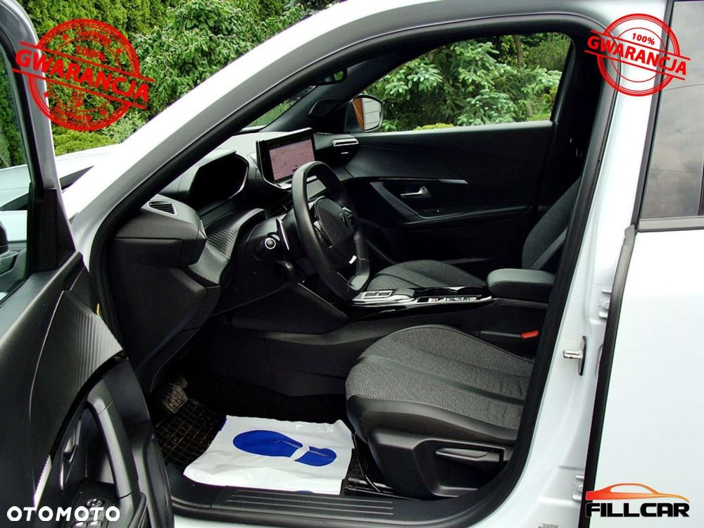 Peugeot 2008 PureTech 130 Allure S&S EAT8 - 17