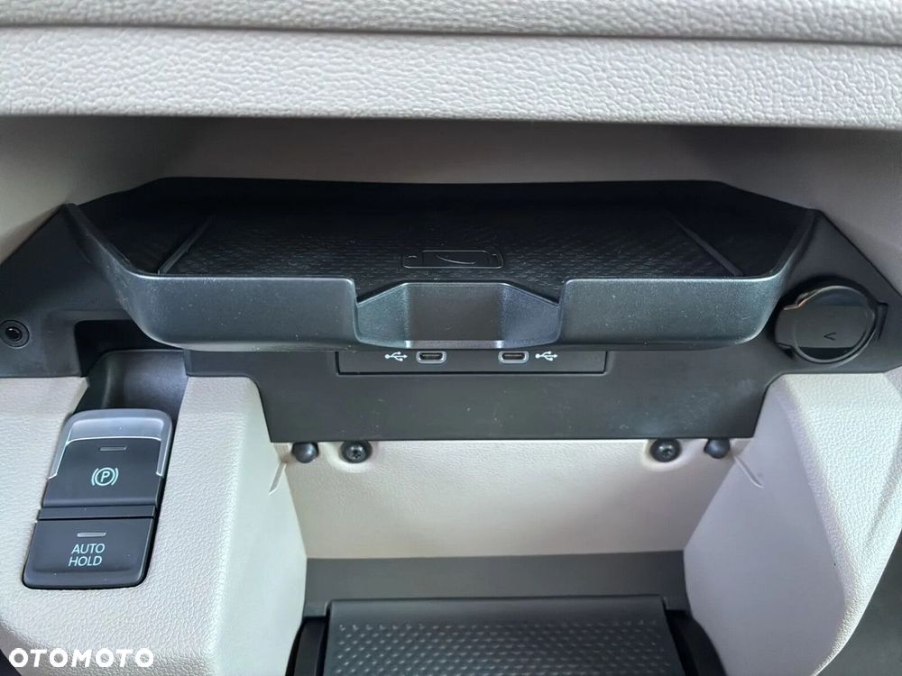 Volkswagen Multivan - 29
