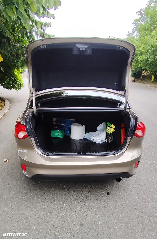 Ford Focus 1.5 TDCi Trend - 12
