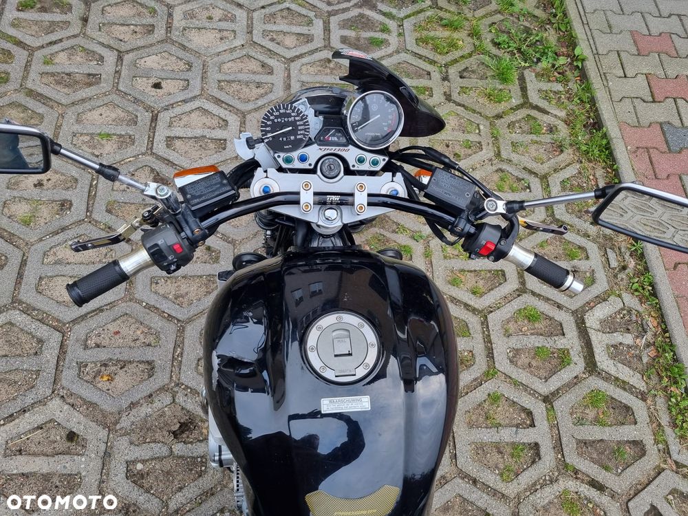 Yamaha XJR - 16