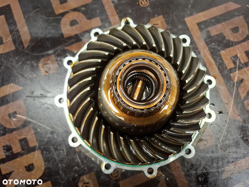 Mechanizm Różnicowy Skrzyni Biegów 6HP19 1068435032 Audi VW - 5