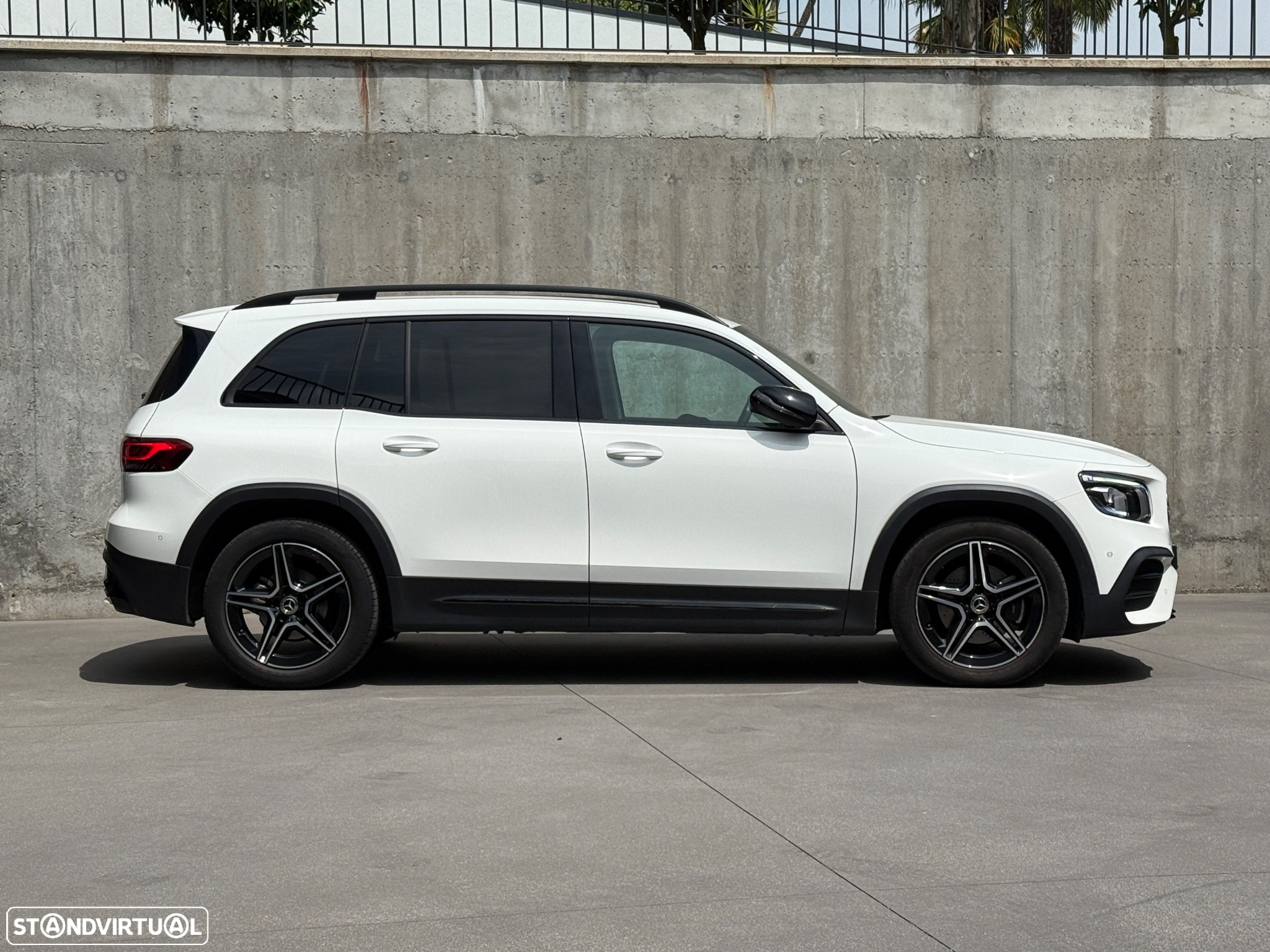 Mercedes-Benz GLB 180 d AMG Line - 4