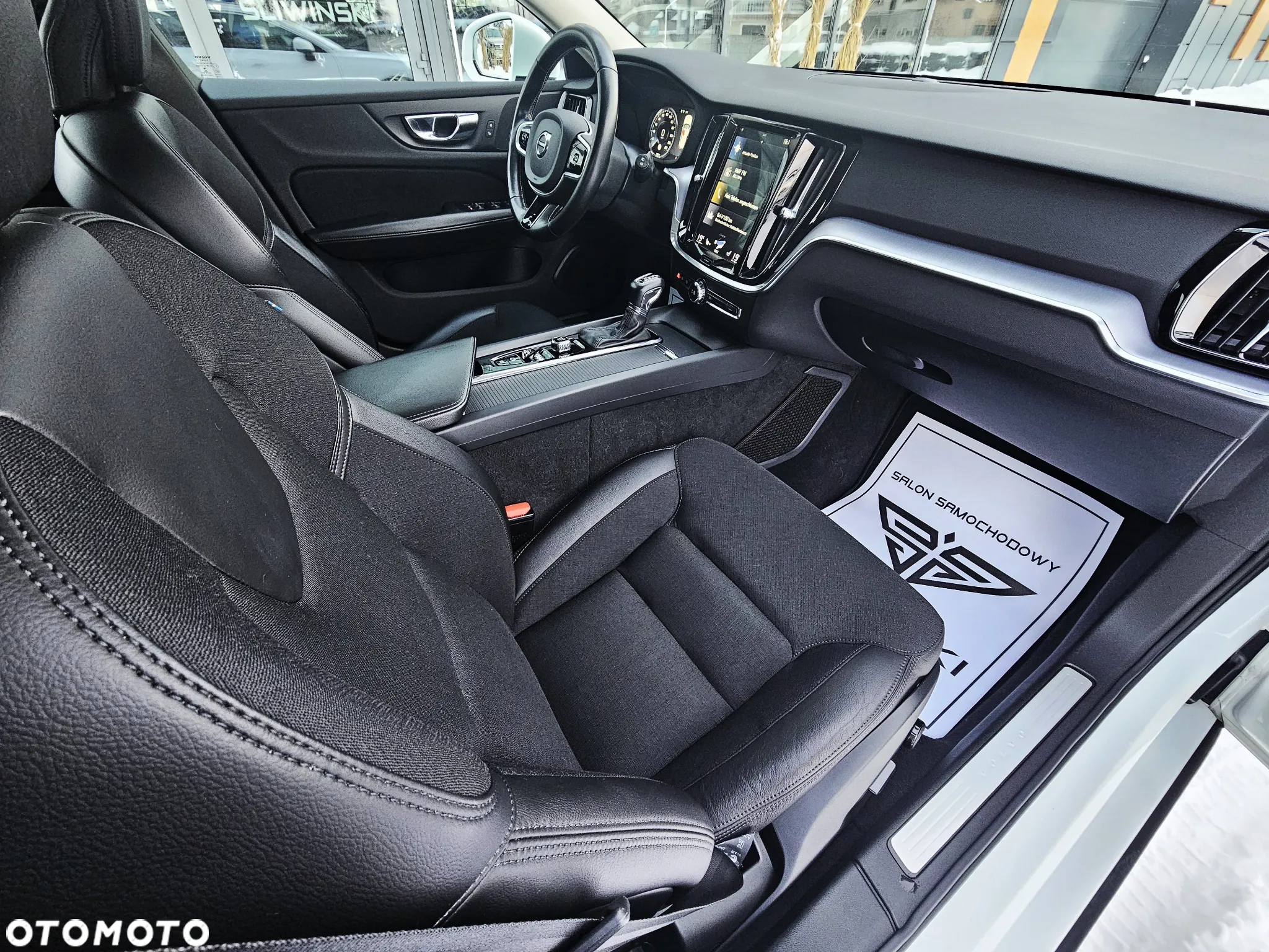 Volvo V60 D4 AWD Momentum - 19