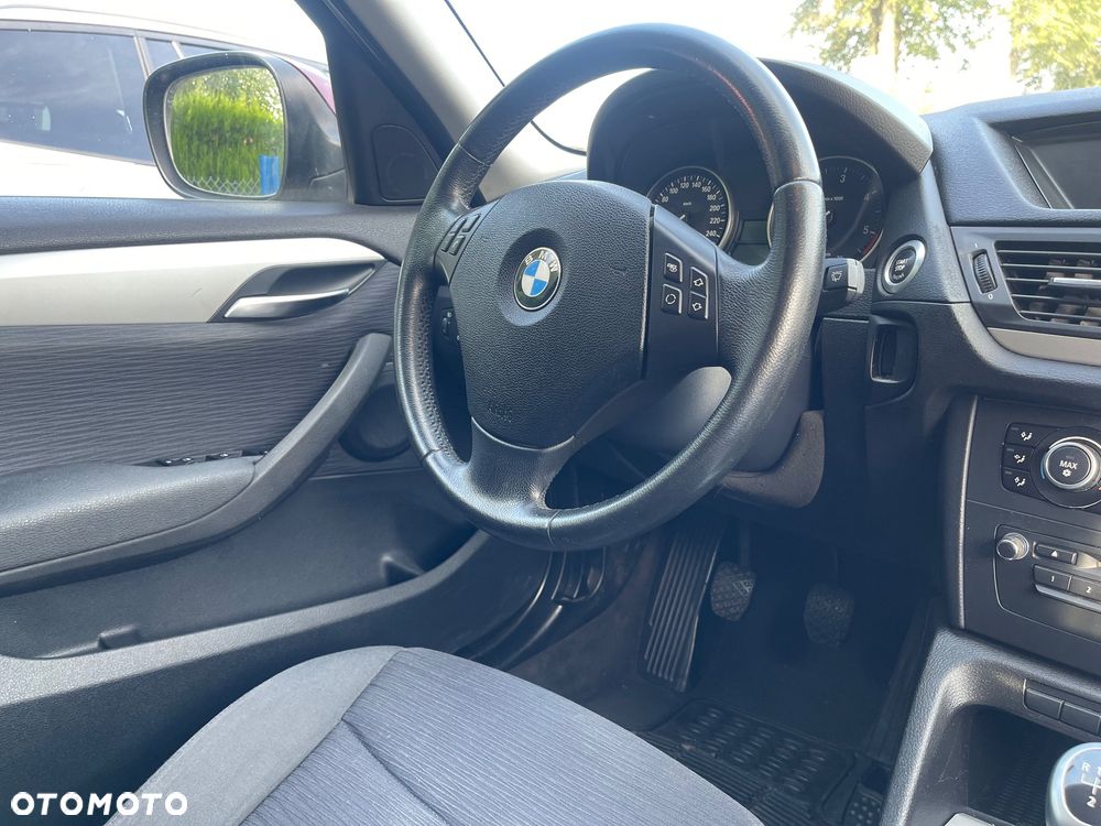 BMW X1 sDrive20d xLine - 32